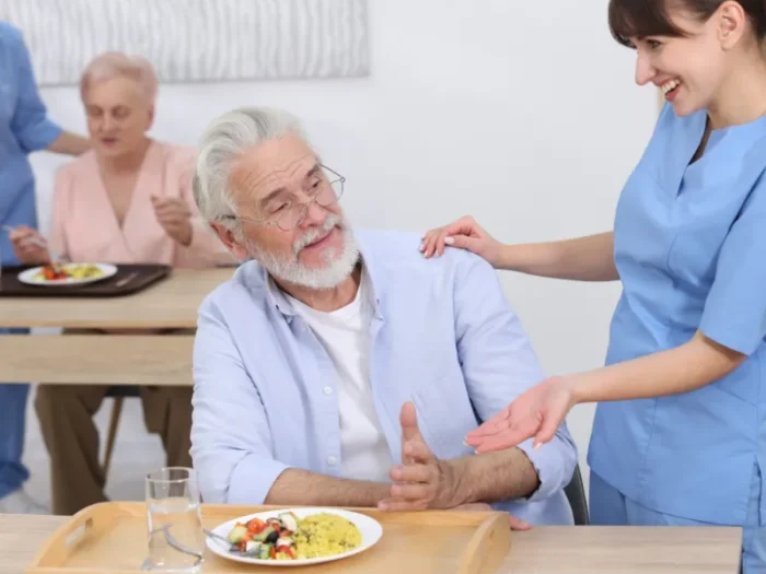 El Servicio De Comidas En Centros Sanitarios Y Sociosanitarios