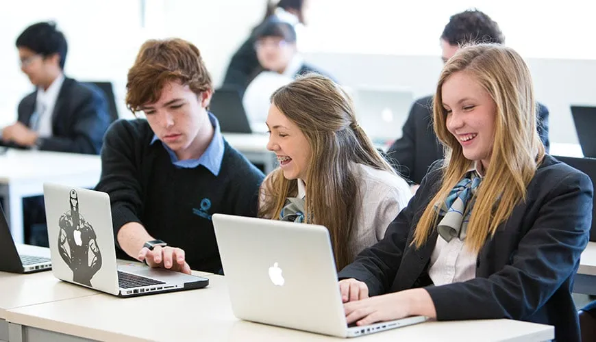 Curso de Interacciones orales y escritas en la organización de las reuniones, viajes y participación en eventos en inglés