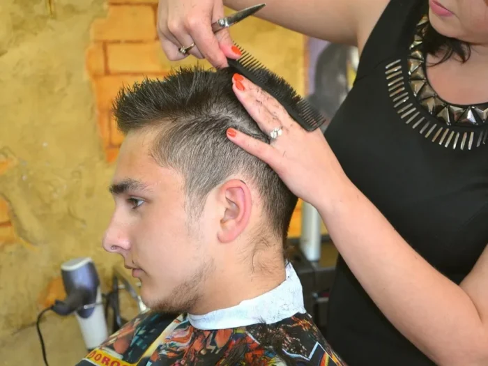 Curso de PRL en Peluquería y Estética y Primeros Auxilios